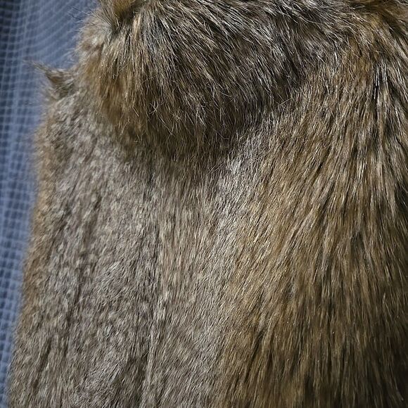 Brown Faux Fur Open Vest SzMed Vince Camuto Y2K Soft Baddie Boho Chic Glam Rock - Picture 10 of 14